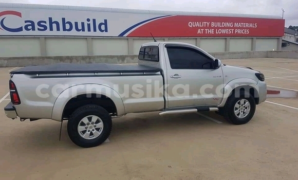 Nunua Ilio tumika Toyota Hilux Fedha Gari ndani ya Beitbridge nchini Matabeleland Kusini Nunua Ilio tumika Toyota Hilux Fedha Gari ndani ya Beitbridge nchini Matabeleland Kusini