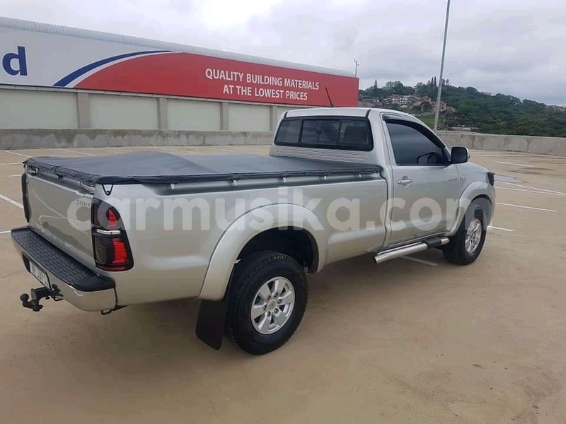 Big with watermark toyota hilux matabeleland south beitbridge 9791