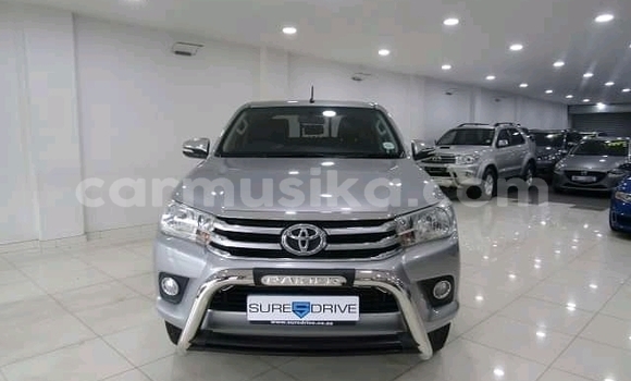 Buy Used Toyota Hilux Silver Car in Beitbridge in Matabeleland South Buy Used Toyota Hilux Silver Car in Beitbridge in Matabeleland South