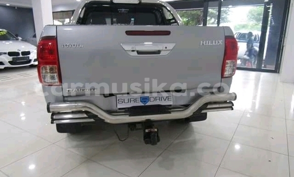 Buy Used Toyota Hilux Silver Car in Beitbridge in Matabeleland South Buy Used Toyota Hilux Silver Car in Beitbridge in Matabeleland South