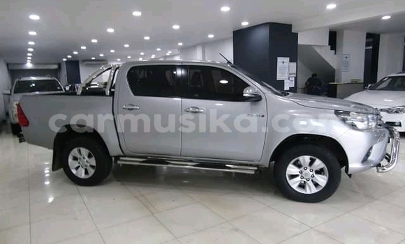 Buy Used Toyota Hilux Silver Car in Beitbridge in Matabeleland South Buy Used Toyota Hilux Silver Car in Beitbridge in Matabeleland South
