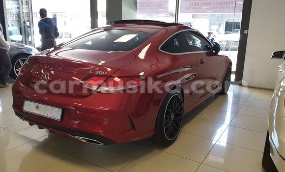 Acheter Occasion Voiture Mercedes‒Benz C–Class Rouge à Beitbridge, Matabeleland South Acheter Occasion Voiture Mercedes‒Benz C–Class Rouge à Beitbridge, Matabeleland South