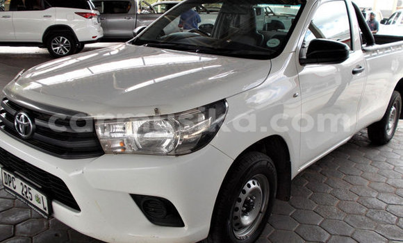 Tenga Tsaru Toyota Hilux Chena Mota in Beitbridge in Matabeleland South Tenga Tsaru Toyota Hilux Chena Mota in Beitbridge in Matabeleland South