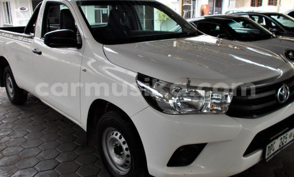 Tenga Tsaru Toyota Hilux Chena Mota in Beitbridge in Matabeleland South Tenga Tsaru Toyota Hilux Chena Mota in Beitbridge in Matabeleland South