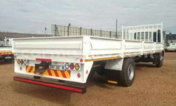 Acheter Occasion Voiture Hindustan Ambassador Blanc à Beitbridge, Matabeleland South Acheter Occasion Voiture Hindustan Ambassador Blanc à Beitbridge, Matabeleland South