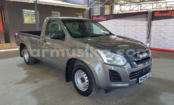 Nunua Ilio tumika Isuzu KB Beige Gari ndani ya Beitbridge nchini Matabeleland Kusini Nunua Ilio tumika Isuzu KB Beige Gari ndani ya Beitbridge nchini Matabeleland Kusini