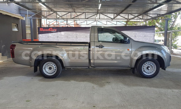 Nunua Ilio tumika Isuzu KB Beige Gari ndani ya Beitbridge nchini Matabeleland Kusini Nunua Ilio tumika Isuzu KB Beige Gari ndani ya Beitbridge nchini Matabeleland Kusini