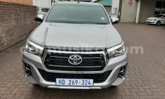 Nunua Ilio tumika Toyota Hilux Beige Gari ndani ya Beitbridge nchini Matabeleland Kusini Nunua Ilio tumika Toyota Hilux Beige Gari ndani ya Beitbridge nchini Matabeleland Kusini