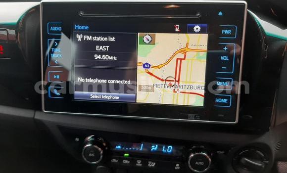 Nunua Ilio tumika Toyota Hilux Beige Gari ndani ya Beitbridge nchini Matabeleland Kusini Nunua Ilio tumika Toyota Hilux Beige Gari ndani ya Beitbridge nchini Matabeleland Kusini