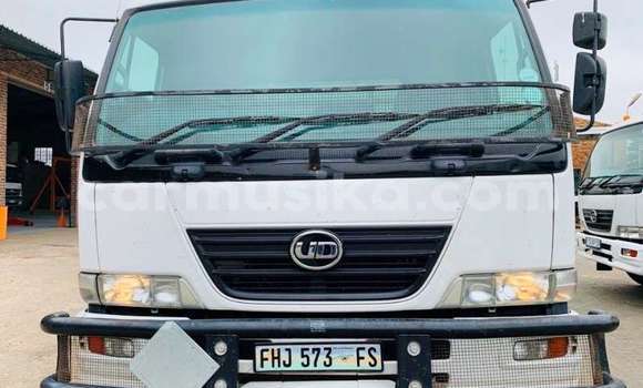 Tenga Tsaru Nissan Hardbody Chena Mota in Beitbridge in Matabeleland South Tenga Tsaru Nissan Hardbody Chena Mota in Beitbridge in Matabeleland South