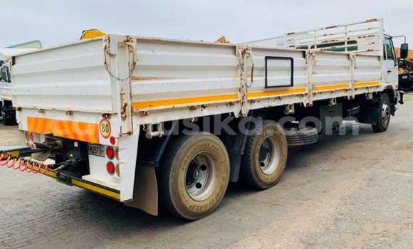 Tenga Tsaru Nissan Hardbody Chena Mota in Beitbridge in Matabeleland South Tenga Tsaru Nissan Hardbody Chena Mota in Beitbridge in Matabeleland South