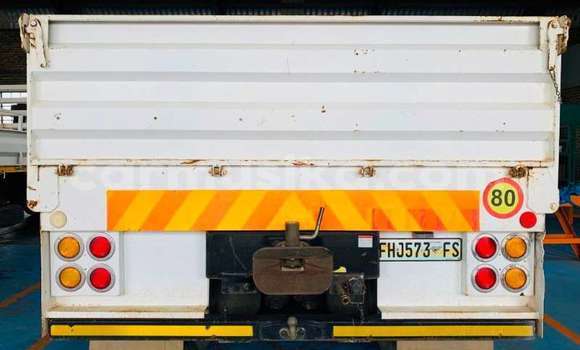 Tenga Tsaru Nissan Hardbody Chena Mota in Beitbridge in Matabeleland South Tenga Tsaru Nissan Hardbody Chena Mota in Beitbridge in Matabeleland South