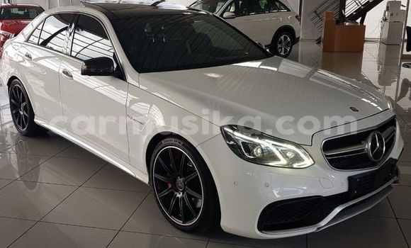 Acheter Occasion Voiture Mercedes‒Benz C-klasse AMG Blanc à Beitbridge, Matabeleland South Acheter Occasion Voiture Mercedes‒Benz C-klasse AMG Blanc à Beitbridge, Matabeleland South