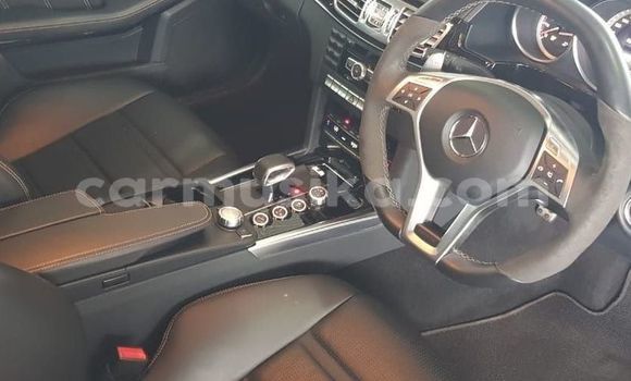 Acheter Occasion Voiture Mercedes‒Benz C-klasse AMG Blanc à Beitbridge, Matabeleland South Acheter Occasion Voiture Mercedes‒Benz C-klasse AMG Blanc à Beitbridge, Matabeleland South