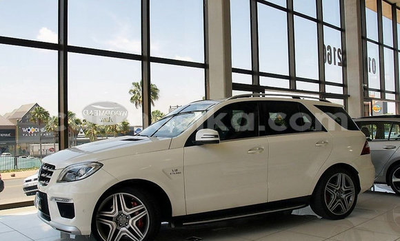 Buy Used Mercedes‒Benz ML–Class White Car in Beitbridge in Matabeleland South Buy Used Mercedes‒Benz ML–Class White Car in Beitbridge in Matabeleland South