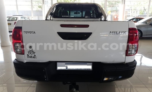 Acheter Occasion Voiture Toyota Hilux Blanc à Bulawayo, Bulawayo Acheter Occasion Voiture Toyota Hilux Blanc à Bulawayo, Bulawayo