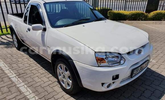 Tenga Tsaru Ford B-MAX Chena Mota in Beitbridge in Matabeleland South Tenga Tsaru Ford B-MAX Chena Mota in Beitbridge in Matabeleland South