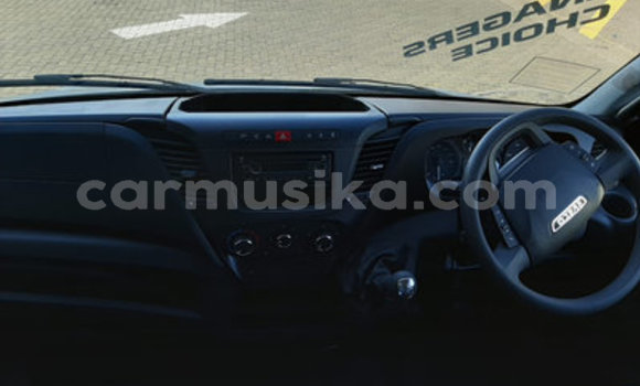 Buy Used IVECO Massif White Car in Beitbridge in Matabeleland South Buy Used IVECO Massif White Car in Beitbridge in Matabeleland South