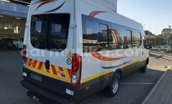 Buy Used IVECO Massif White Car in Beitbridge in Matabeleland South Buy Used IVECO Massif White Car in Beitbridge in Matabeleland South