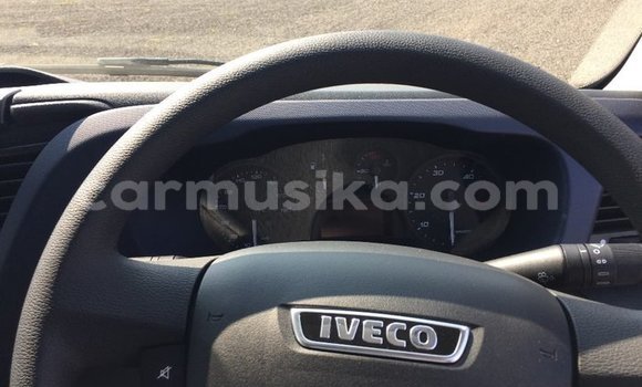 Buy Used IVECO Massif White Car in Beitbridge in Matabeleland South Buy Used IVECO Massif White Car in Beitbridge in Matabeleland South