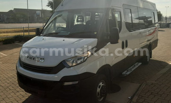 Buy Used IVECO Massif White Car in Beitbridge in Matabeleland South Buy Used IVECO Massif White Car in Beitbridge in Matabeleland South