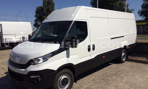 Acheter Occasion Voiture IVECO Massif Blanc à Beitbridge, Matabeleland South Acheter Occasion Voiture IVECO Massif Blanc à Beitbridge, Matabeleland South