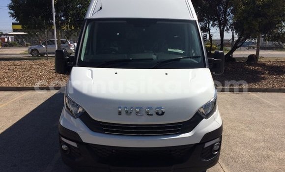 Acheter Occasion Voiture IVECO Massif Blanc à Beitbridge, Matabeleland South Acheter Occasion Voiture IVECO Massif Blanc à Beitbridge, Matabeleland South