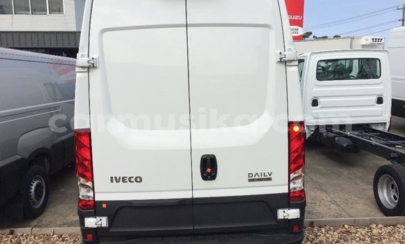 Acheter Occasion Voiture IVECO Massif Blanc à Beitbridge, Matabeleland South Acheter Occasion Voiture IVECO Massif Blanc à Beitbridge, Matabeleland South