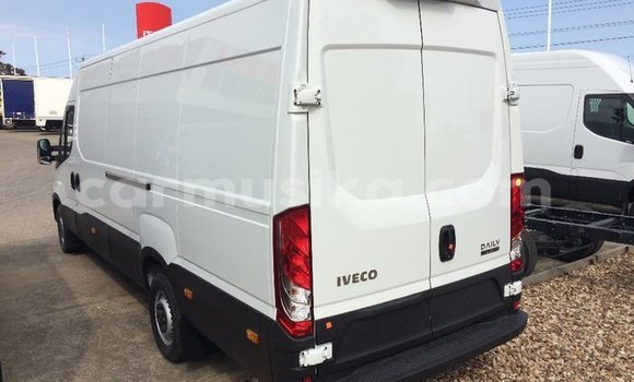 Acheter Occasion Voiture IVECO Massif Blanc à Beitbridge, Matabeleland South Acheter Occasion Voiture IVECO Massif Blanc à Beitbridge, Matabeleland South
