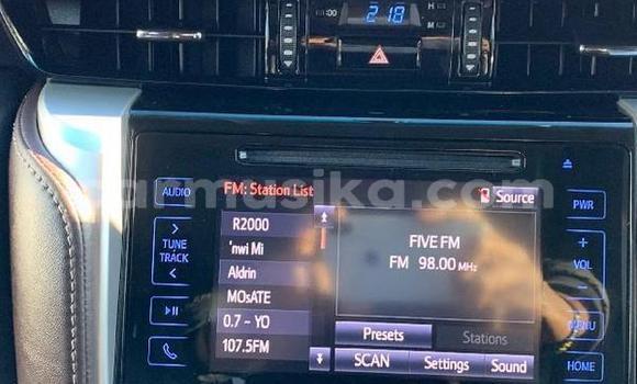 Nunua Ilio tumika Toyota Fortuner Nyeupe Gari ndani ya Beitbridge nchini Matabeleland Kusini Nunua Ilio tumika Toyota Fortuner Nyeupe Gari ndani ya Beitbridge nchini Matabeleland Kusini