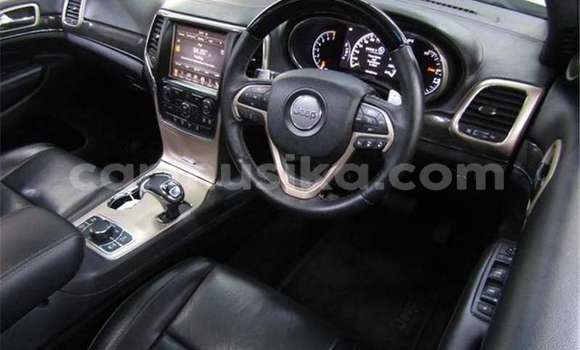 Nunua Ilio tumika Jeep Cherokee Fedha Gari ndani ya Beitbridge nchini Matabeleland Kusini Nunua Ilio tumika Jeep Cherokee Fedha Gari ndani ya Beitbridge nchini Matabeleland Kusini