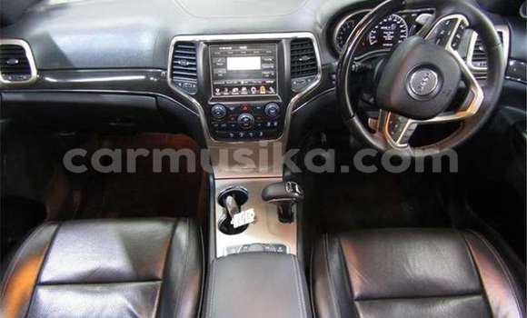 Nunua Ilio tumika Jeep Cherokee Fedha Gari ndani ya Beitbridge nchini Matabeleland Kusini Nunua Ilio tumika Jeep Cherokee Fedha Gari ndani ya Beitbridge nchini Matabeleland Kusini