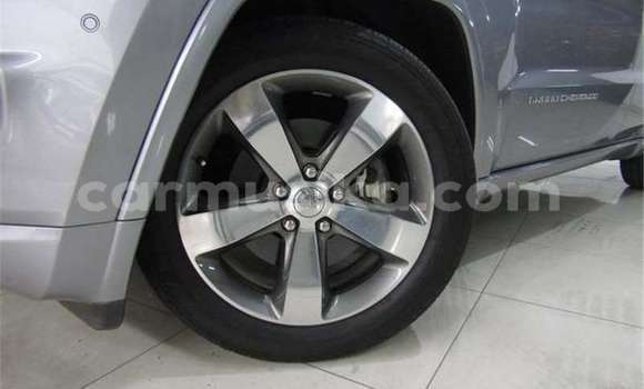 Nunua Ilio tumika Jeep Cherokee Fedha Gari ndani ya Beitbridge nchini Matabeleland Kusini Nunua Ilio tumika Jeep Cherokee Fedha Gari ndani ya Beitbridge nchini Matabeleland Kusini