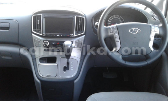 Tenga Tsaru Hyundai H1 Sirivha Mota in Beitbridge in Matabeleland South Tenga Tsaru Hyundai H1 Sirivha Mota in Beitbridge in Matabeleland South