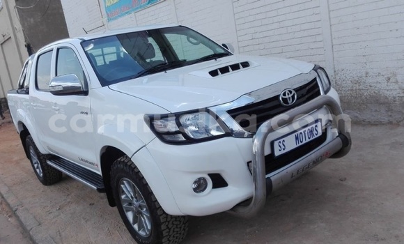 Acheter Occasion Voiture Toyota Hilux Blanc à Beitbridge, Matabeleland South Acheter Occasion Voiture Toyota Hilux Blanc à Beitbridge, Matabeleland South