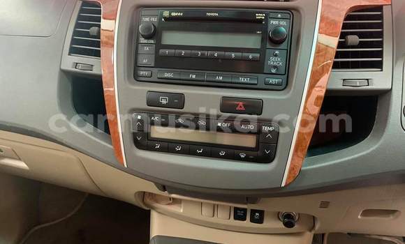 Acheter Occasion Voiture Toyota Fortuner Blanc à Beitbridge, Matabeleland South Acheter Occasion Voiture Toyota Fortuner Blanc à Beitbridge, Matabeleland South