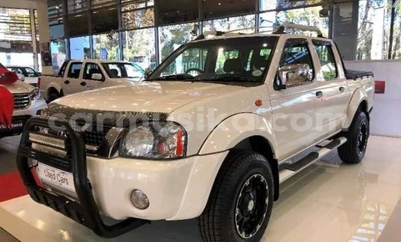 Buy Used Nissan Hardbody White Car in Beitbridge in Matabeleland South Buy Used Nissan Hardbody White Car in Beitbridge in Matabeleland South