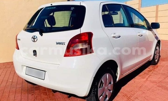 Buy Used Toyota Yaris White Car in Beitbridge in Matabeleland South Buy Used Toyota Yaris White Car in Beitbridge in Matabeleland South