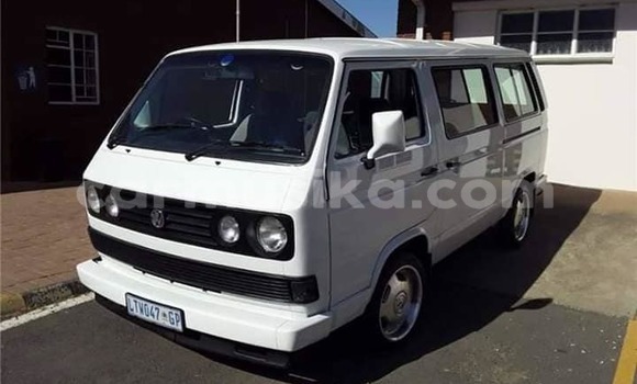 Buy Used Volkswagen Type 1 White Car in Beitbridge in Matabeleland South Buy Used Volkswagen Type 1 White Car in Beitbridge in Matabeleland South