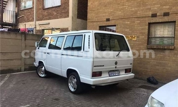 Buy Used Volkswagen Type 1 White Car in Beitbridge in Matabeleland South Buy Used Volkswagen Type 1 White Car in Beitbridge in Matabeleland South