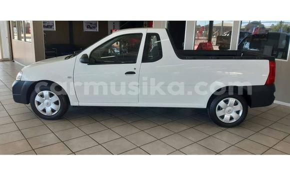 Tenga Tsaru Nissan NP 300 Chena Mota in Bulawayo in Bulawayo Tenga Tsaru Nissan NP 300 Chena Mota in Bulawayo in Bulawayo