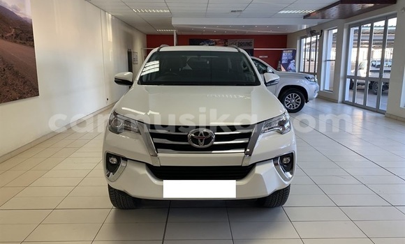 Tenga Tsaru Toyota Fortuner Chena Mota in Beitbridge in Matabeleland South Tenga Tsaru Toyota Fortuner Chena Mota in Beitbridge in Matabeleland South