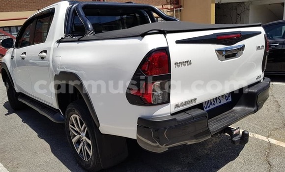Tenga Tsaru Toyota Hilux Chena Mota in Beitbridge in Matabeleland South Tenga Tsaru Toyota Hilux Chena Mota in Beitbridge in Matabeleland South