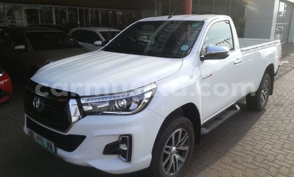 Buy Used Toyota Hilux White Car in Gweru in Midlands Buy Used Toyota Hilux White Car in Gweru in Midlands