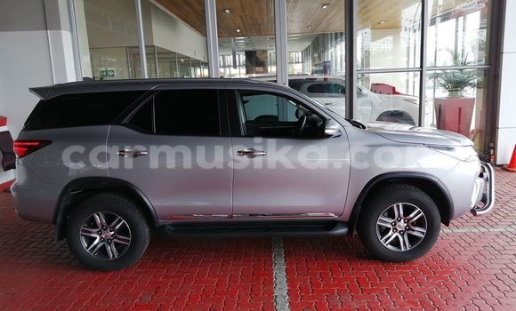 Tenga Tsaru Toyota Fortuner Zvimwe Mota in Beitbridge in Matabeleland South Tenga Tsaru Toyota Fortuner Zvimwe Mota in Beitbridge in Matabeleland South