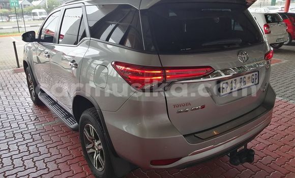 Tenga Tsaru Toyota Fortuner Zvimwe Mota in Beitbridge in Matabeleland South Tenga Tsaru Toyota Fortuner Zvimwe Mota in Beitbridge in Matabeleland South