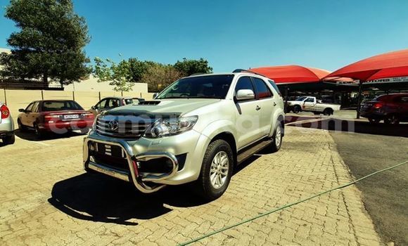 Tenga Tsaru Toyota Fortuner Sirivha Mota in Beitbridge in Matabeleland South Tenga Tsaru Toyota Fortuner Sirivha Mota in Beitbridge in Matabeleland South