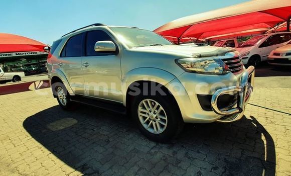 Tenga Tsaru Toyota Fortuner Sirivha Mota in Beitbridge in Matabeleland South Tenga Tsaru Toyota Fortuner Sirivha Mota in Beitbridge in Matabeleland South