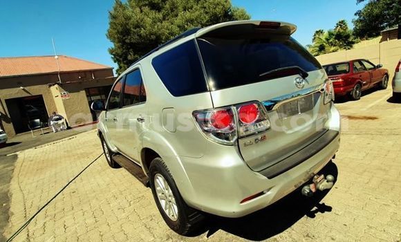 Tenga Tsaru Toyota Fortuner Sirivha Mota in Beitbridge in Matabeleland South Tenga Tsaru Toyota Fortuner Sirivha Mota in Beitbridge in Matabeleland South