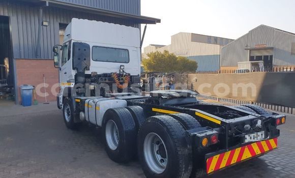 Tenga Tsaru Hino 300 Series Chena Rori in Beitbridge in Matabeleland South Tenga Tsaru Hino 300 Series Chena Rori in Beitbridge in Matabeleland South